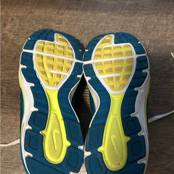 Girls Nike Dual Fusion Shoes Sz 6Y - Picture 3 of 4